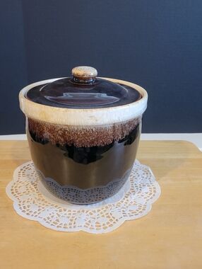 Brown Drip Canister Jar Crock Pfaltzgraff Gourmet Vintage 7” Tall w/ Lid